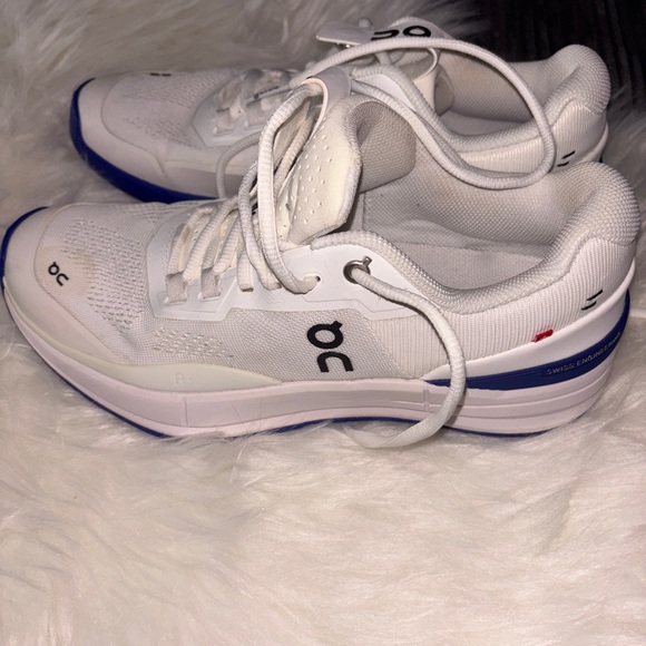 👟 On Cloud The Roger Pro White/Indigo Woman’s Gym Performance Shoes Size 9.5 - Picture 3 of 6